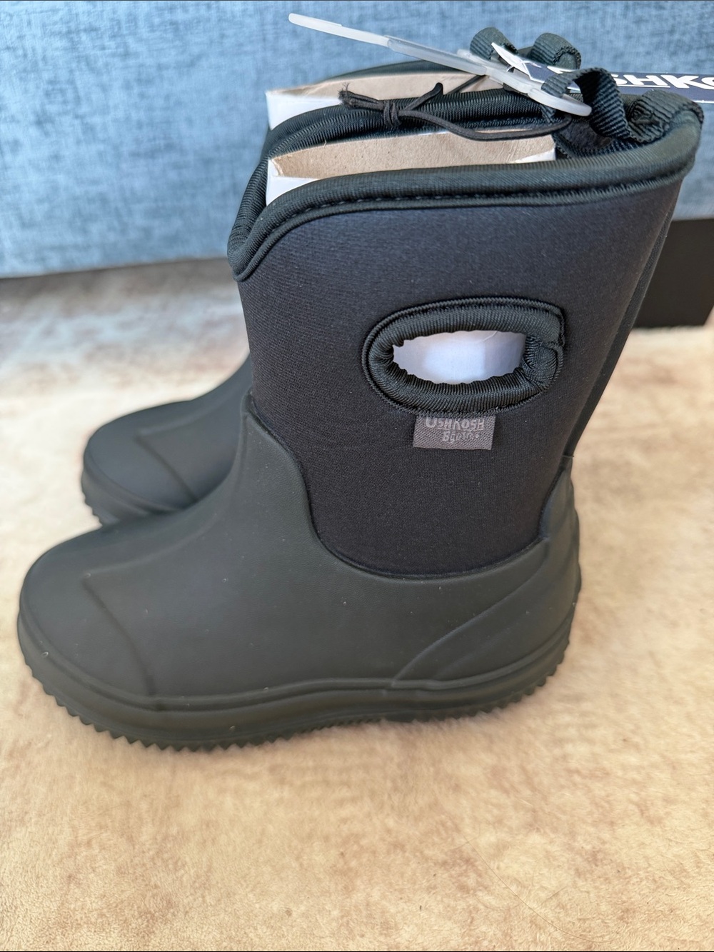 OshKosh B'gosh Black Kids Unisex Waterproof Pull-On Snow Boots with Handles